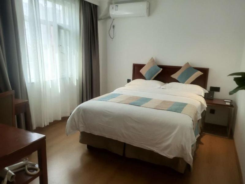 Greentree Inn Shanghai Zhongshan Hutai Hotel Екстер'єр фото