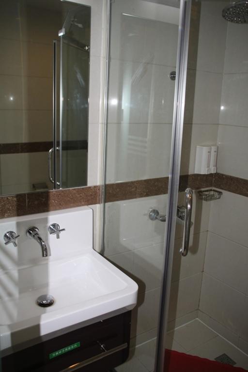Greentree Inn Shanghai Zhongshan Hutai Hotel Екстер'єр фото