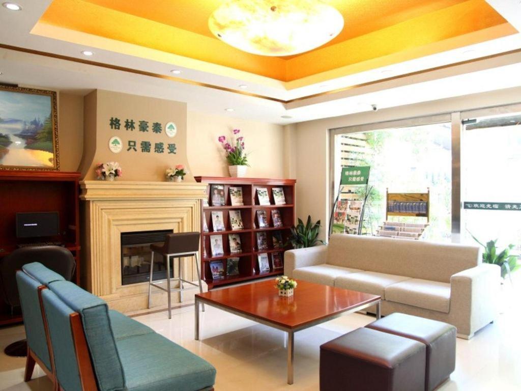 Greentree Inn Shanghai Zhongshan Hutai Hotel Екстер'єр фото