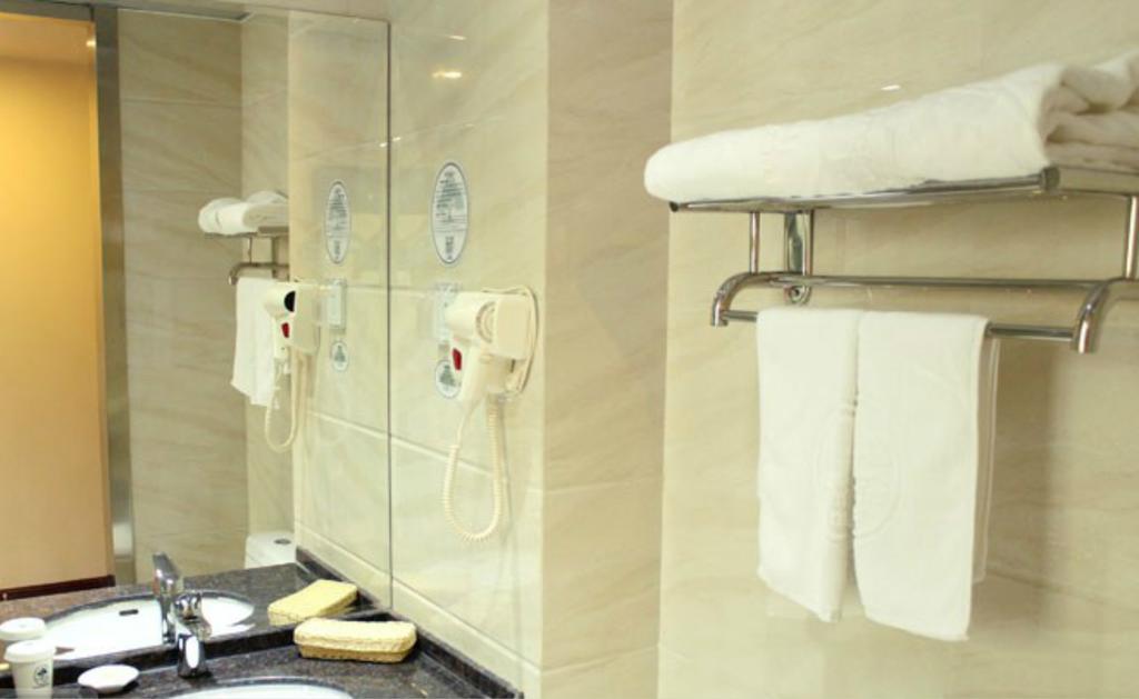 Greentree Inn Shanghai Zhongshan Hutai Hotel Екстер'єр фото