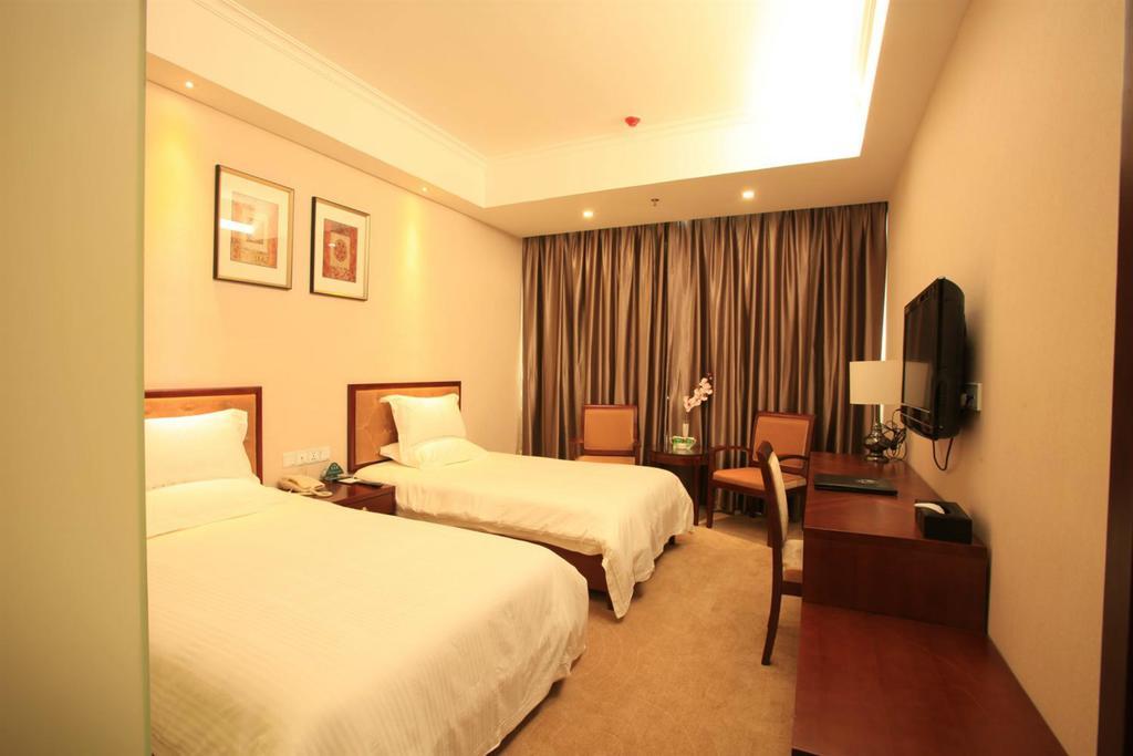 Greentree Inn Shanghai Zhongshan Hutai Hotel Екстер'єр фото