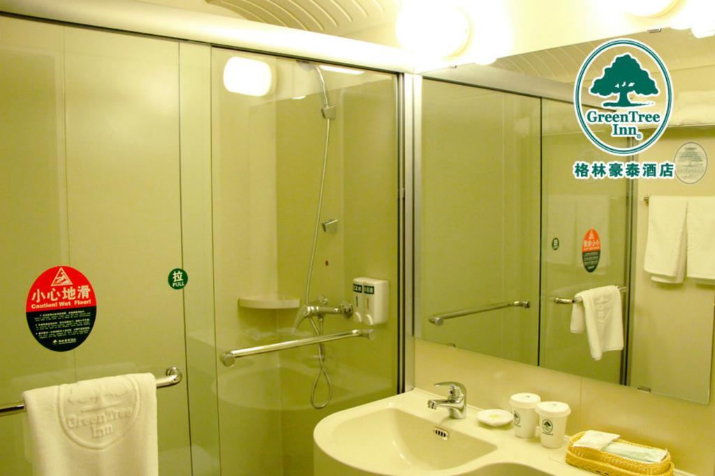 Greentree Inn Shanghai Zhongshan Hutai Hotel Екстер'єр фото