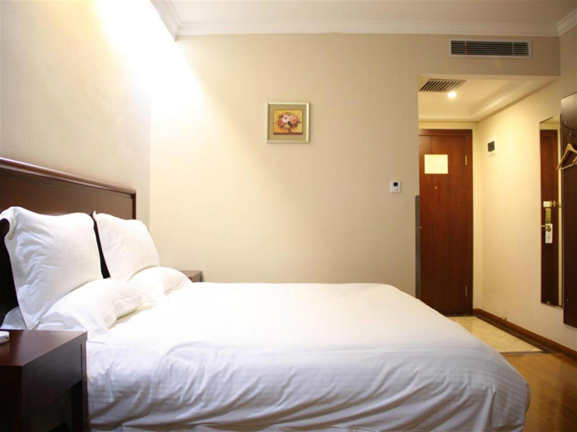 Greentree Inn Shanghai Zhongshan Hutai Hotel Екстер'єр фото